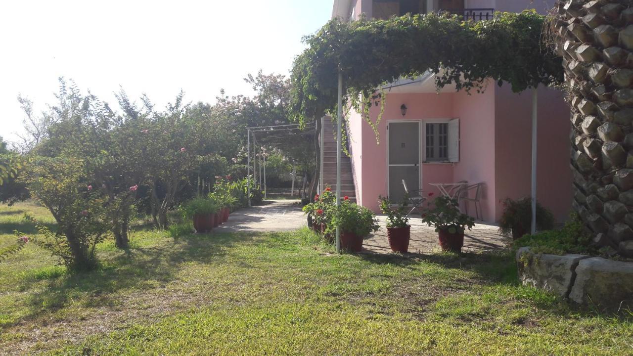 Jerry Apartments Svoronata Exterior photo